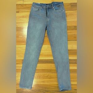 Mavi Kathleen High Rise Boyfriend Jean. Size 10
